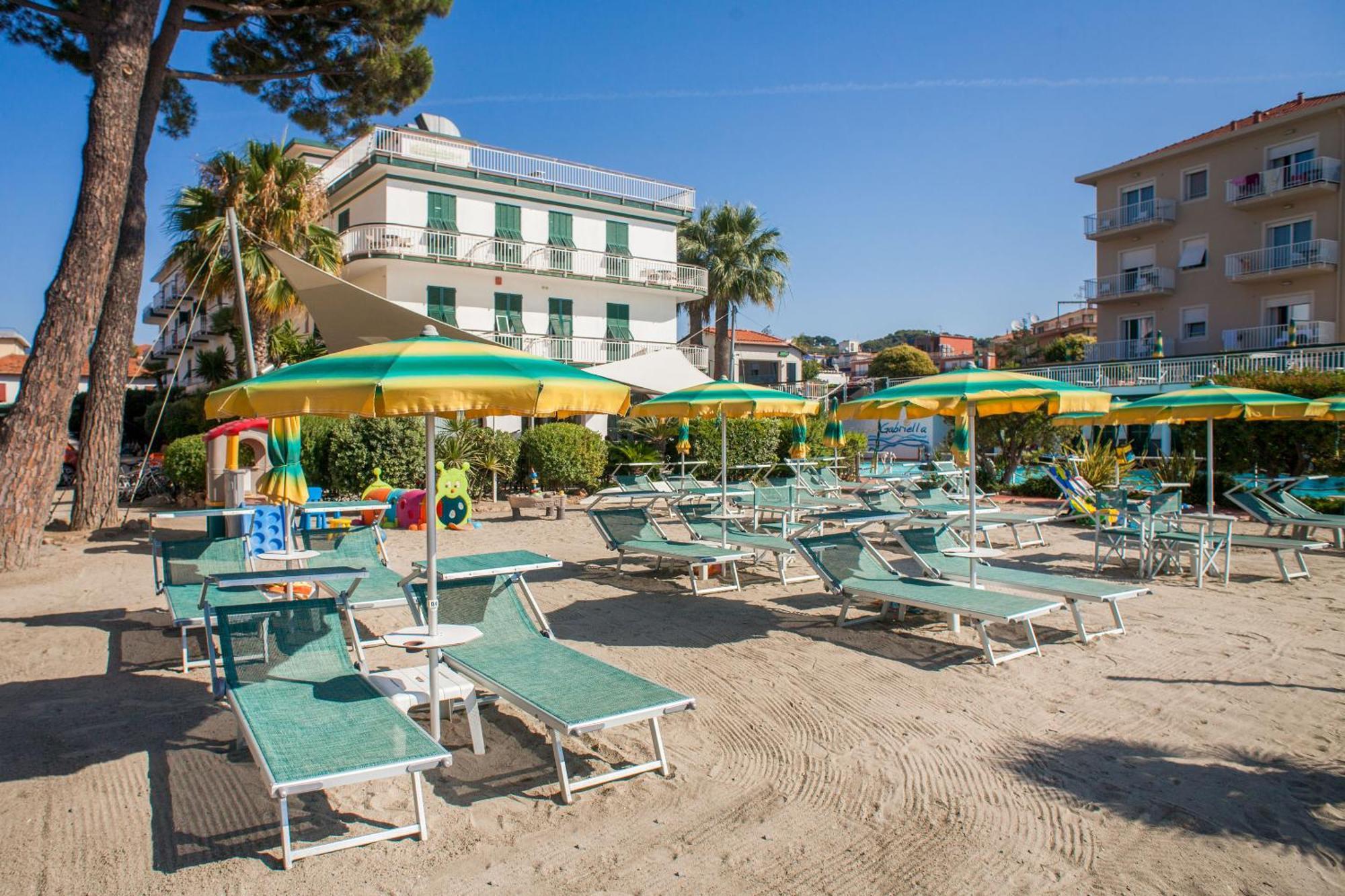 Hotel Gabriella Diano Marina Exterior photo