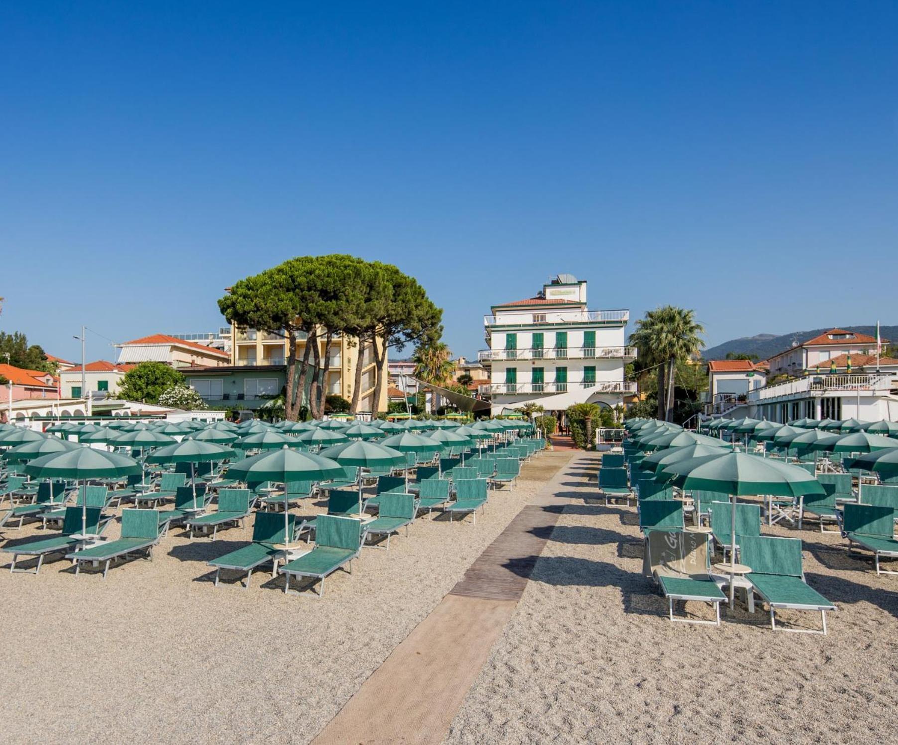 Hotel Gabriella Diano Marina Exterior photo